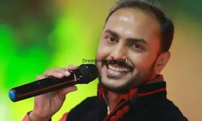 Anchor Singer Atul Malpani