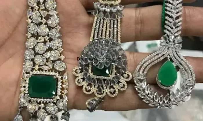 BEAUTY EMPIRE By Ladies Beauty