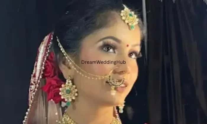 GLITTERS BY NIKKI STUDIO