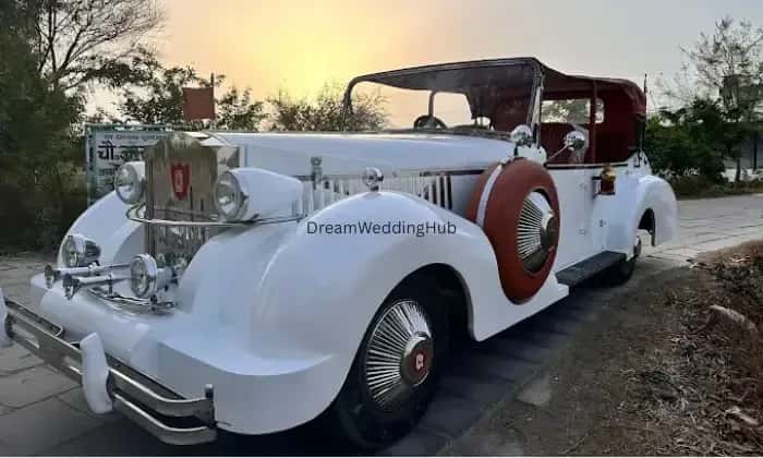 Vintage Car in Udaipur