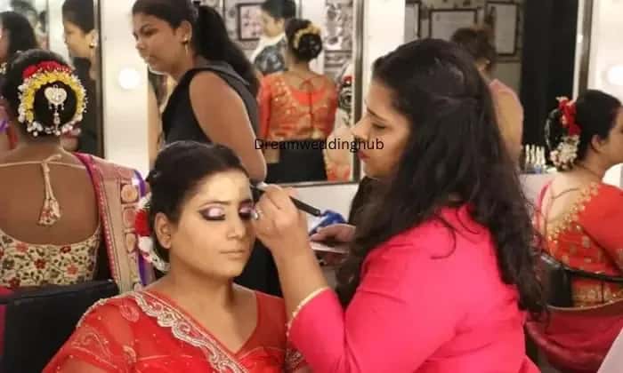 Mona Colour Makeover Academy