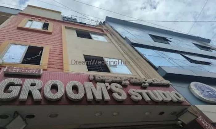 Grooms Studio