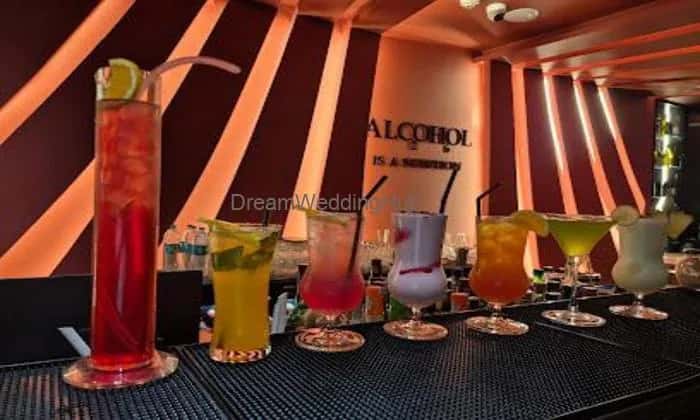 Emienence Restaurant Lounge & Bar