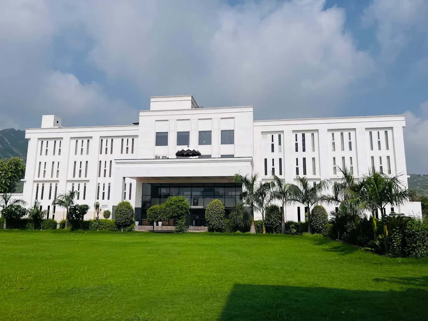 Alwar Motel And Resort