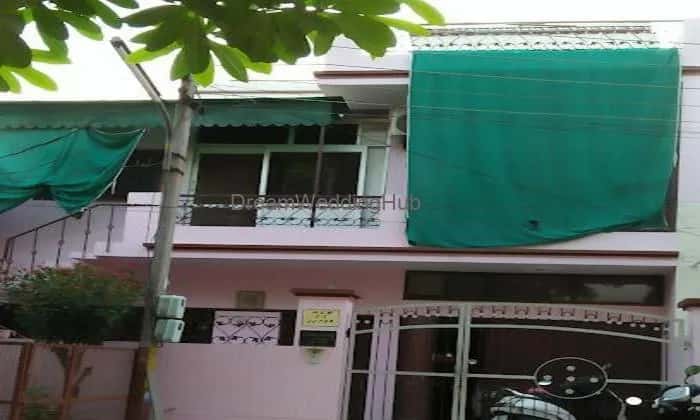 Astrologer Inderjit Sahni