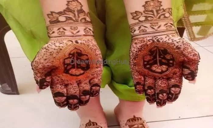 Munna Mehndi Artist