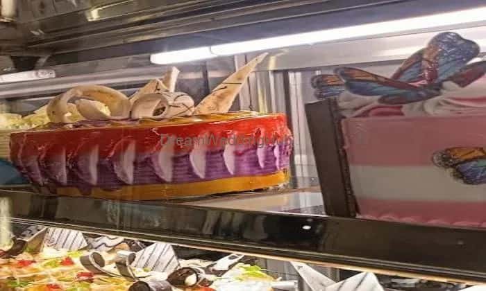 The Royal Fantasy cake's & bake's