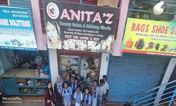 Anita'Z Beauty Salon And Makeup Studio