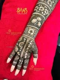 Raj Mehndi Art's