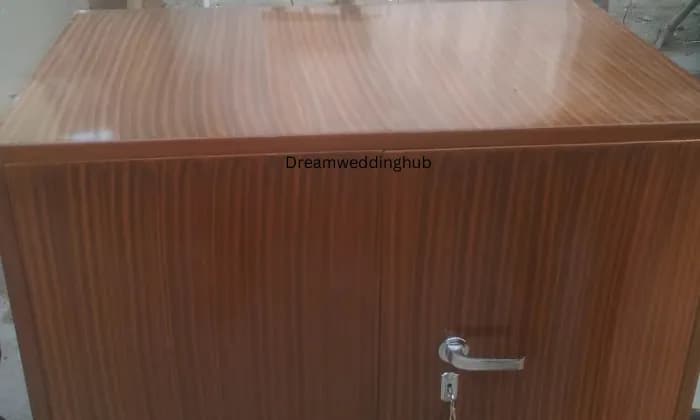 HEMANT ALMARI WALE GODREZ FURNITURE