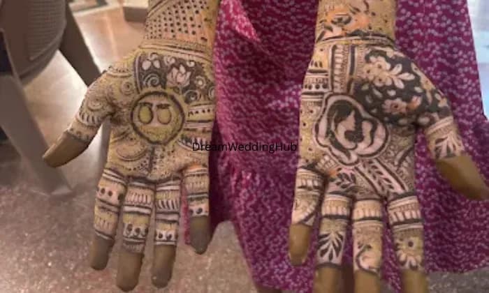 Dinesh mehandi artist