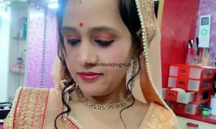 Enrich Ladies Beauty Parlor