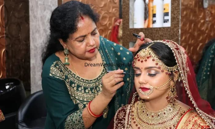 Lalita beauty parlor