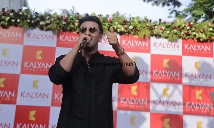 RJ Meet Anchor In Surat