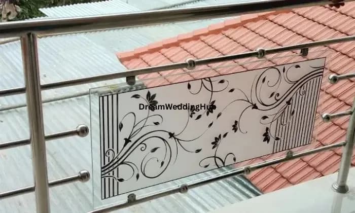 Shree Vankhandeshwar glass house