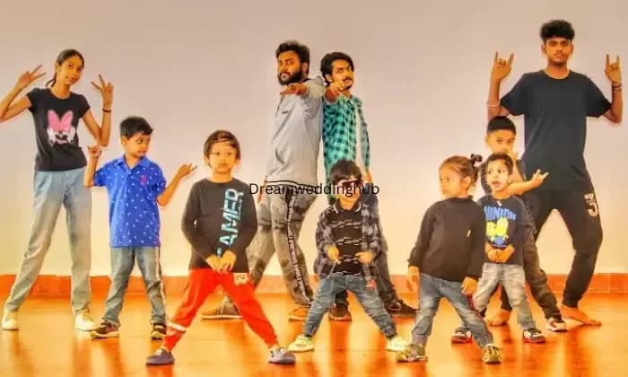 VH Crew Dance Studio