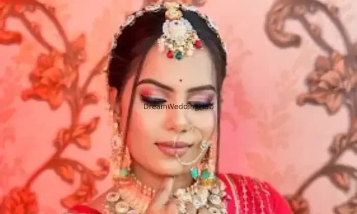 Shivangi Rupesh Beauty Academy