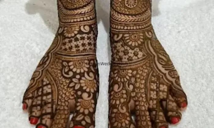 Aarohi Mehandi Artist