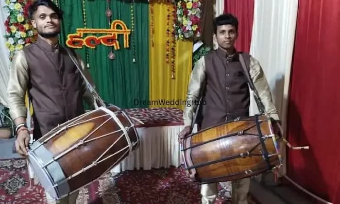 Priya Punjabi Dhol Bhangra Party 