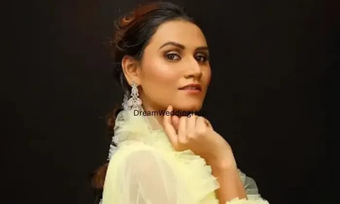 Seasons make up studio