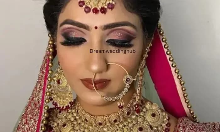 Puja makeover ladies beauty saloon