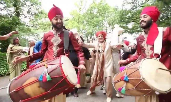 Best Baarat on Wheels Setup Band