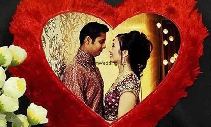 Couple Pitara  Gift Store