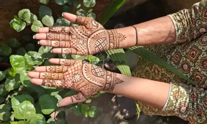 Mehwash Mehndi Artist