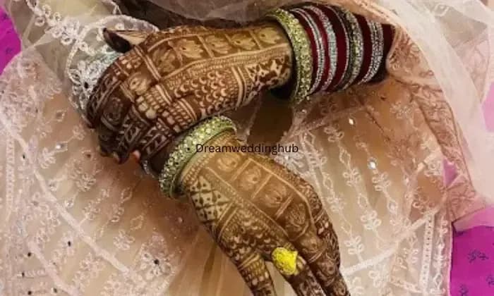 Pari Makeover  Mehendi Artist