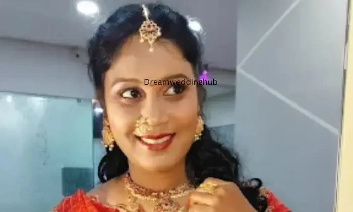 MrsBride Family Saloon