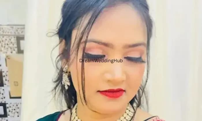 Glamorous Avenue makeup salon