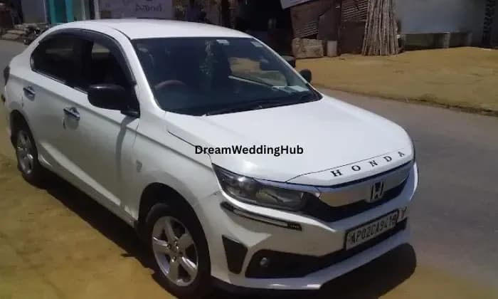 Noor Malik Car Travels