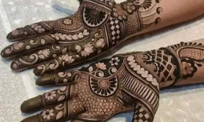 Banti mehandi artist