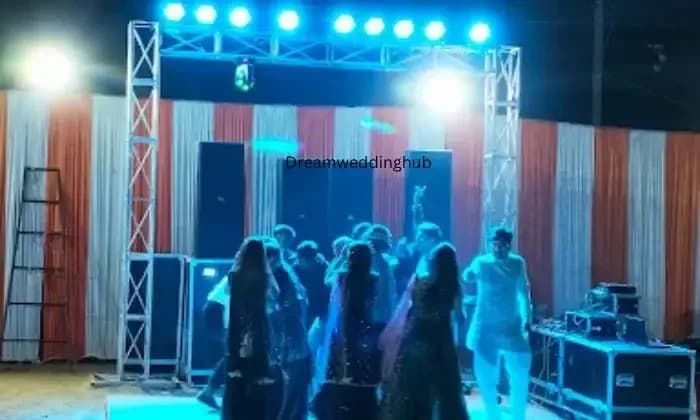 Maharaja dance floor DJ