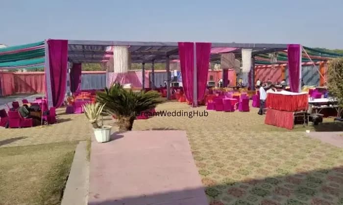 EVERGREEN  FARM HOUSE