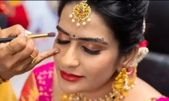 Manisha Herbal Beauty Parlour