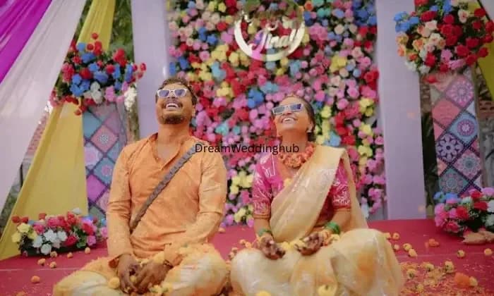 BLACK AND WHITE STUDIO