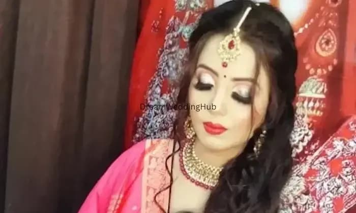 MAKE UP ZONE PARLOUR