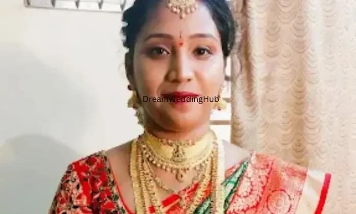 Devis sony ladies beauty