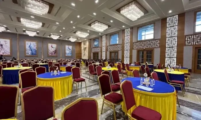 Padam Banquets  Lawn