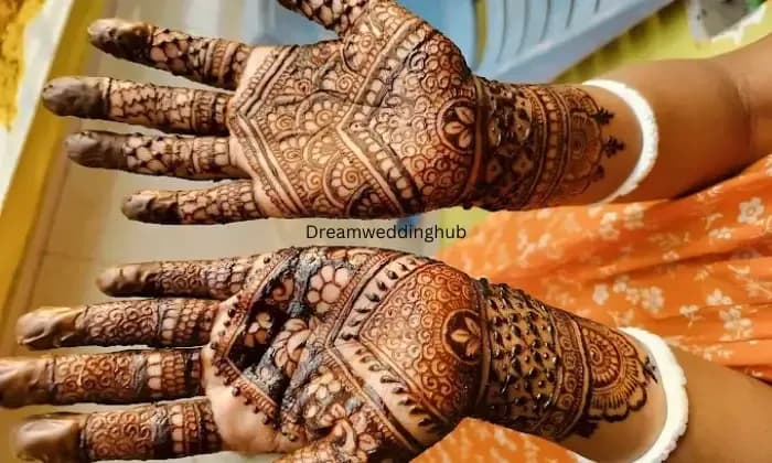 Atashi Mehendi  makeup studio