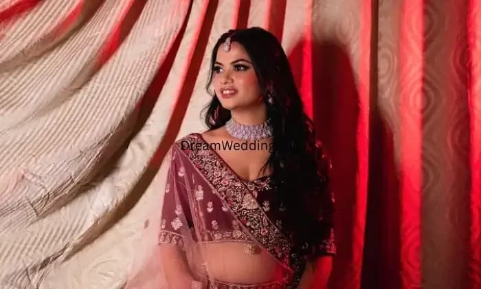 Laxmi Wadhwani Makeup Artist