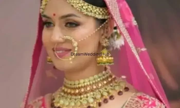 Lady look beauty parlour