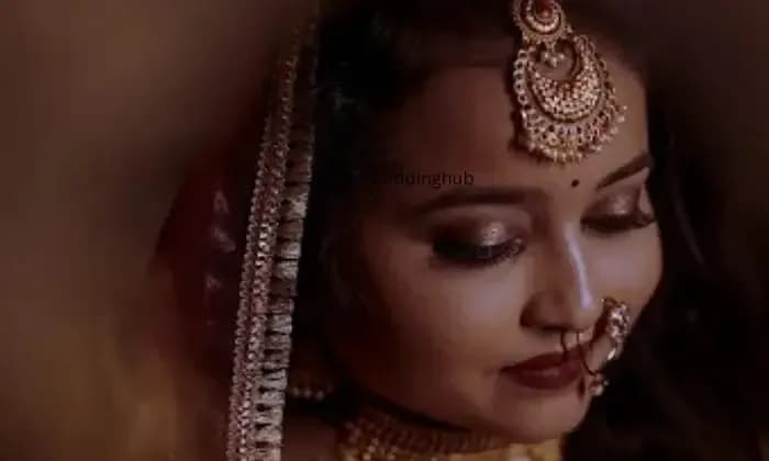 Loreal S S Badami Unisex Salon