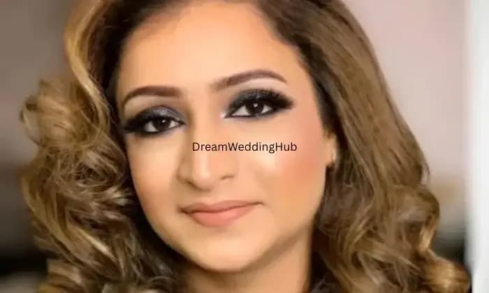 Lashes the makeup studio