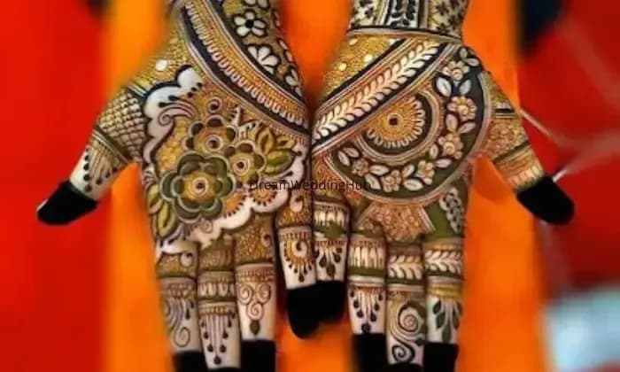 Rinku Mehandi Designer