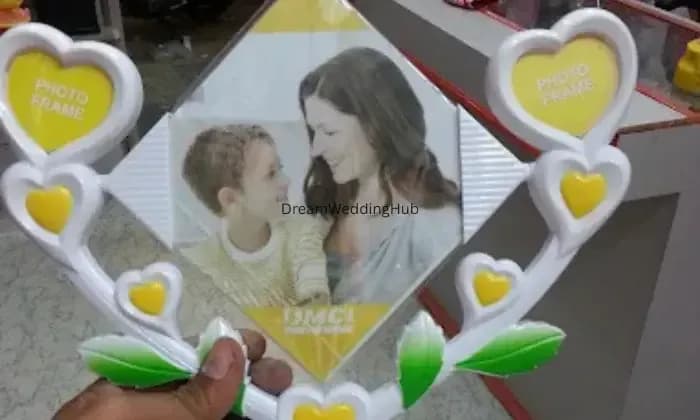 N GALLERIE Gift Shop