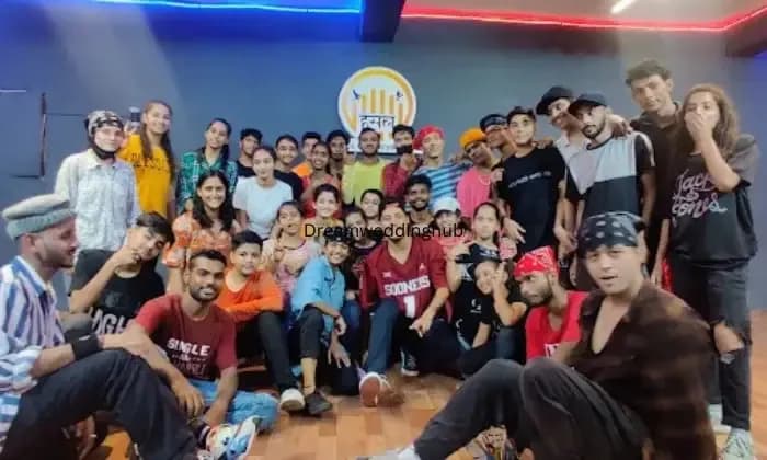 Hustle Dance  Fitness Studio