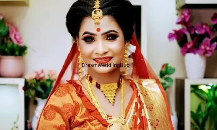 Riddhiz Makeup Studio  Academy