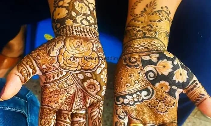 Ravi Mehandi Art faridabad